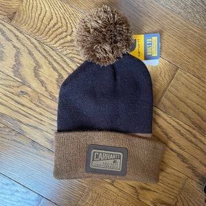 Two tone Carhartt beanie with Pom